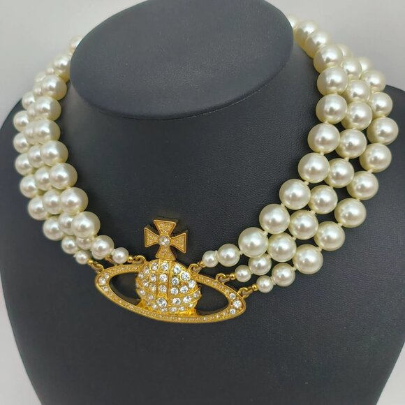 Vivienne Westwood Triple Pearl Necklace Gold Pendant - Picture 4 of 8